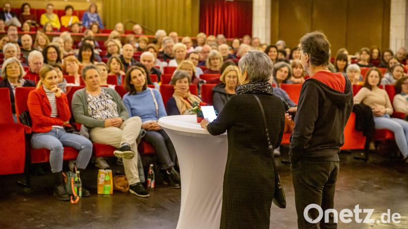 Szene von der Französischen Filmnacht 2023. In diesem Jahr findet die Traditionsveranstaltung am Freitag, 3. Mai, statt. Archivbild: Marcus Rebmann/exb