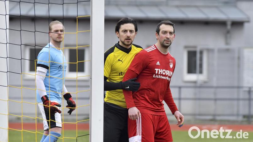 Max Mischinger (rechts) trägt derzeit noch das Trikot der SpVgg Pfreimd. Zur kommenden Saison wird er Spielertrainer bei den Sportfreunden Weidenthal-Guteneck. Archivbild: Hubert Ziegler