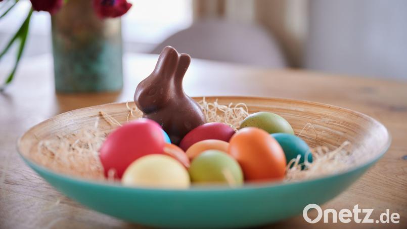 &quot;Der allseits geliebte Osterhase und auch das Osterei gelten zwar als Symbole für das neue Leben und für den Übergang vom Leblosen zum Lebendigen, mit dem christlichen Glauben haben beide aber nichts zu tun&quot;, sagt Pfarrer Klaus Weber. Symbolbild: Annette Riedl/dpa