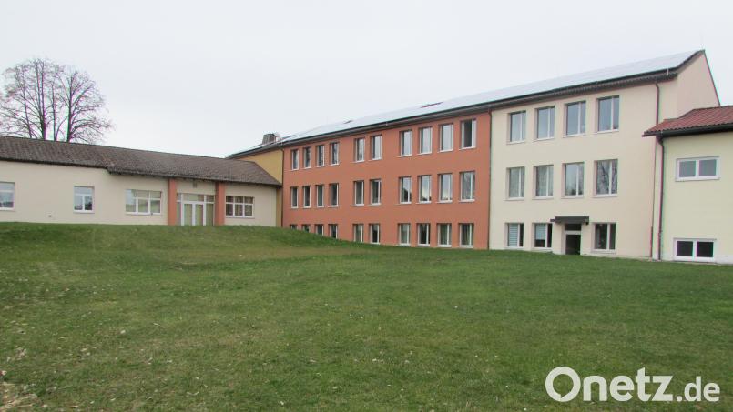 auf dem Bild ist die neuzugestaltene Aussenanlage des Ärztehauses Bild: exa