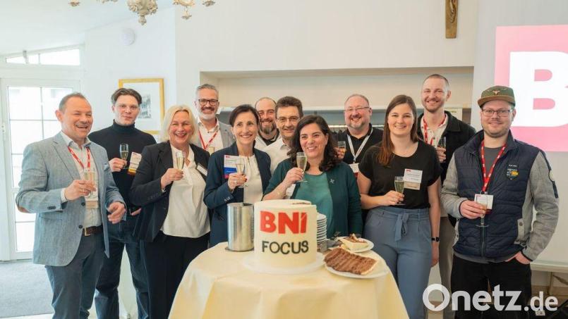 Zur Gründungsfeier des BNI Focus Weiden Unternehmernetzwerkes kommen rund 50 Interessierte. Bild: Lukas Frey/exb