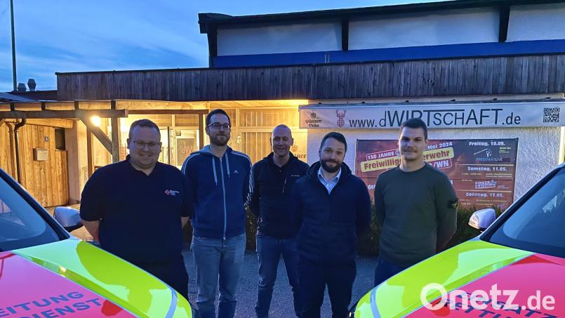 Patrick Waldhier (Rettungsdienst), Thomas Dürckheim (Wasserwacht), Marco Rappl (Organisatorischer Leiter), Andreas Ott (Wasserwacht) und vom Rettungsdienst Justin Goss (von links nach rechts) sind die neuen BRK-Einsatzleiter. Bild: BRK/exb