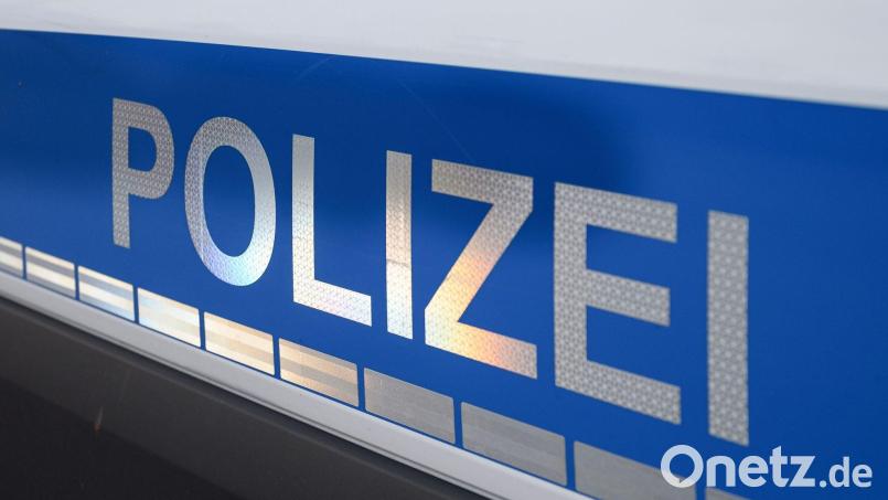 Rauch stieg aus einem Container in Marktredwitz auf. Symbolbild: Daniel Vogl/dpa/Symbolbild