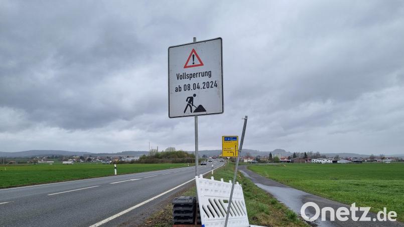 Alles ist vorbereitet: Ab Montag, 8. April, ist die Bundesstraße 15 zwischen Mitterteich und Tirschenreuth gesperrt. Eine Umleitung wird eingerichtet. Bild: kaz