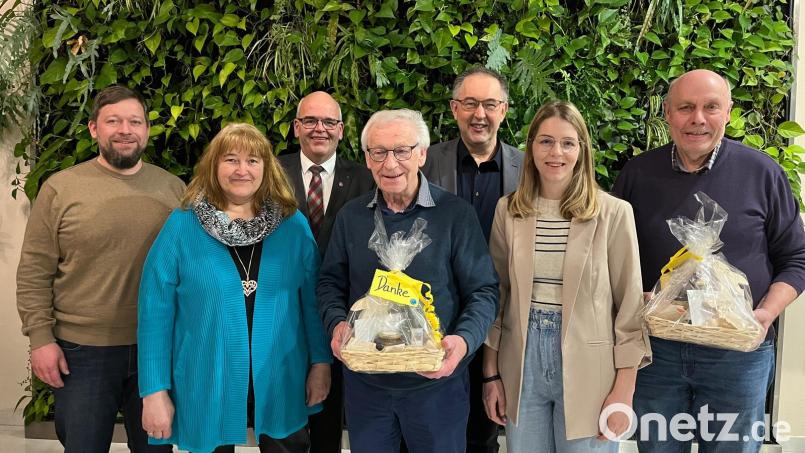 Neuwahlen und Verabschiedungen langjähriger Vorstandsmitglieder standen beim Tourismusverein Bad Neualbenreuth-Sibyllenbad an. Im Bild (von links) Christian Schnurer, Brigitte Meyer, Bürgermeister Klaus Meyer, Franz Becker, Vorsitzender Alfons Schnurrer, Franziska Köhler und Albert Köstler. Bild: Tourismusverein Bad Neualbenreuth/exb