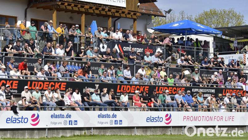 Das Bayernliga-Derby zwischen den DJK Gebenbach und der DJK Ammerthal lockte 850 Zuschauer an. Bild: Hubert Ziegler