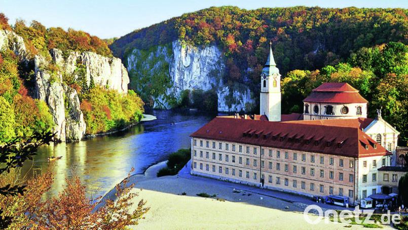 Kloster Weltenburg mit Blick Richtung Donaudurchbruch. Bild: Tourismusverband Kelheim
