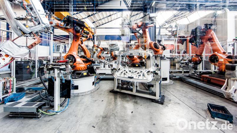 Der Teublitzer Autozulieferer Läpple hat die vergangenen Jahre genutzt, um sich auf den radikalen Wandel in der Autobranche vorzubereiten. Hier ein Blick in die Produktion. Bild: LÄPPLE AUTOMOTIVE