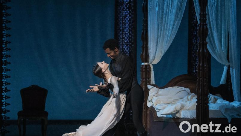 Osiel Gouneo tanzte im Ballett Onegin die Titelrolle im Bayerischen Staatsballet. Bild: Erik Berg