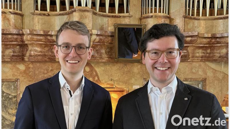 Organist Tom Zilbauer (links) und Bariton Raphael Ernst (rechts) geben am Sonntag in Luhe ein Konzert zugunsten des HPZ Irchenrieth. Bild: hbl