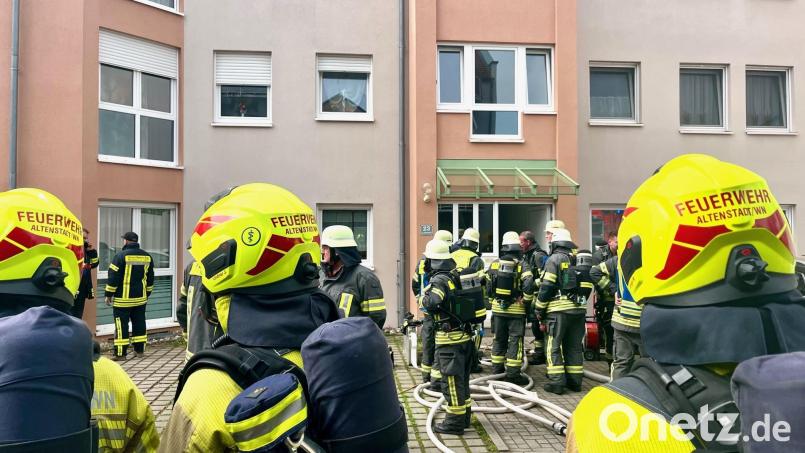 Die Einsatzkräfte hatten den Brand in einem Keller Zur Centralwerkstätte schnell im Griff. Bild: Gabi Schönberger