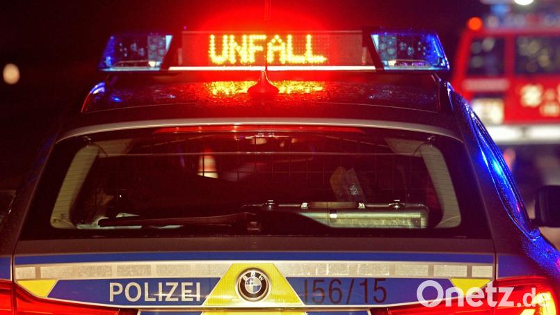 Zwischen Hersbruck und Hohenstadt ist es zu einem Unfall gekommen. Bild: Stefan Puchner/dpa/Symbolbild