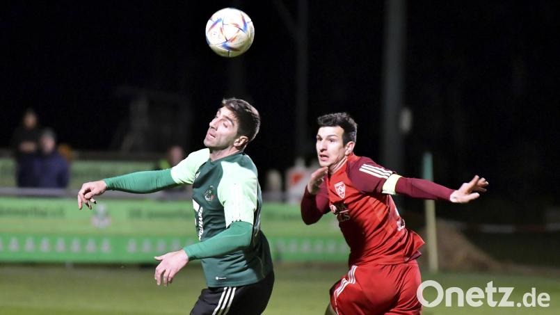 Anton Shynder (links) ist bei der DJK Ammerthal am Freitagabend gegen den SSV Jahn Regensburg II wieder dabei. Bild: Hubert Ziegler