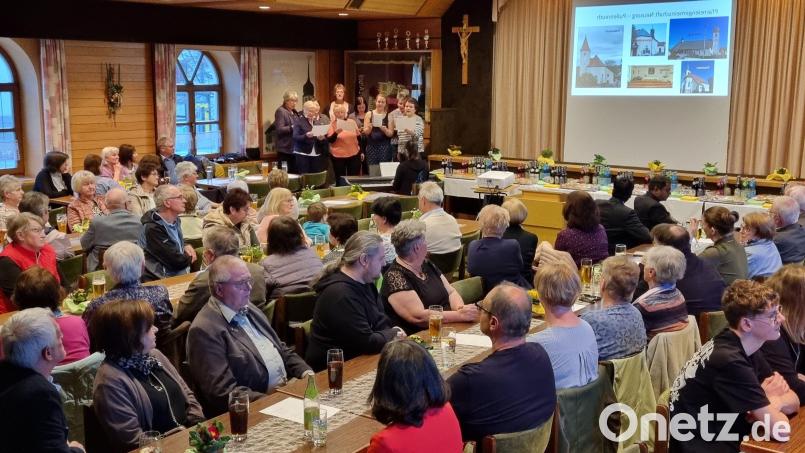 Die Pfarrversammlung in Neusorg war gut besucht. Bild: Alexander Hörl/exb