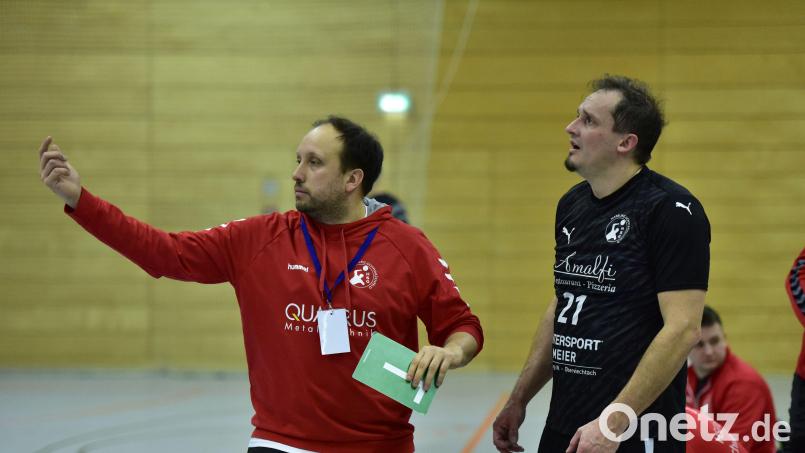 HSG-Trainer Daniel Duscher (links) und Jaroslav Strejc erwarten mit ihrem Team den HC Sulzbach. Bild: ham