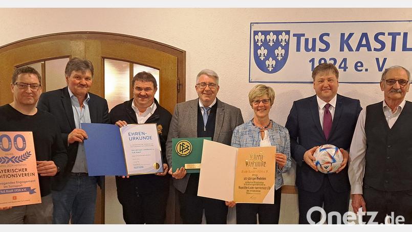 Von links: Volker Richter, Norbert Bleisteiner, Albert Keller und Thomas Graml, Barbara Hernes, Stefan Braun und Gert Steuerl. Bild: jp