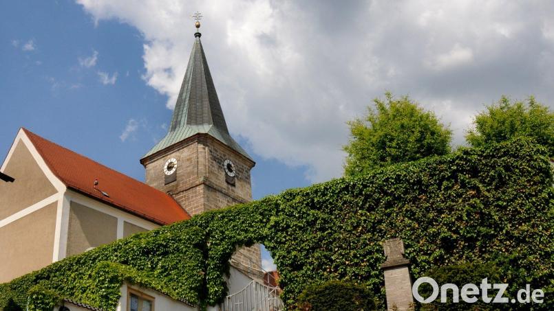 Die Kirche St. Ägidius in Aschach wird im Juni besichtigt. Anschließend besuchen die Teilnehmer eine Ausstellung und lassen sich von der Feuerwehr verköstigen. Archivbild: Stephan Huber