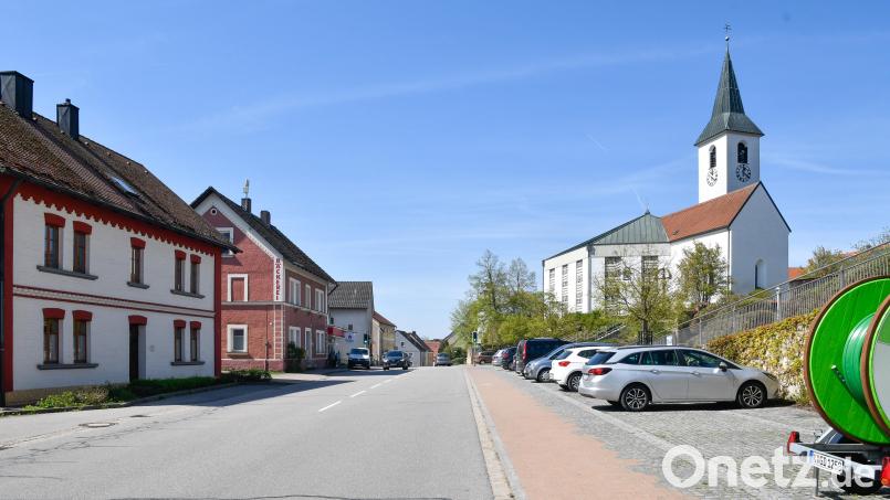 Das Innenentwicklungskonzept für Gebenbach wird vorgestellt. Bild: Petra Hartl