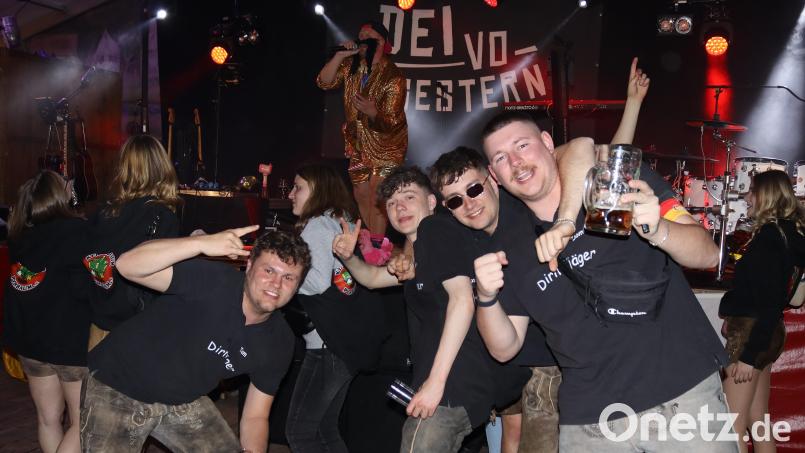 &quot;Spiel uns das Lied vom Bier&quot; Das war ein Motto des Abends. Und der Nacht. Bild: mfh