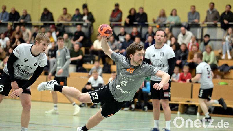 Philipp Lulla bestritt sein letztes Spiel für die HG Amberg und beendet seine Handdballkarriere. Bild: Hubert Ziegler