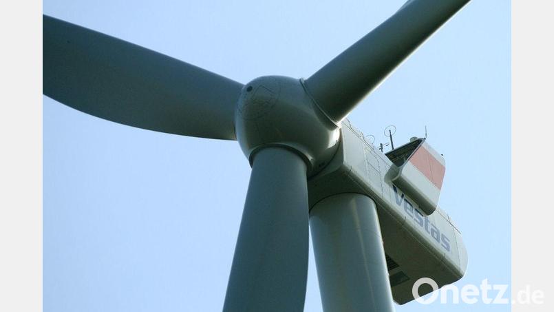 Auch für den neuen Windpark gilt: Je höher die Nabenhöhen, desto höher der Ertrag. Die Nabenhöhen, worauf also die Gondel sitzt (Bild), liegen für marktgängige Anlagen bei bis zu 179 Metern. Als Rotordurchmesser sind bis zu 175 Meter anzunehmen. Was Gesamthöhen bis zu 265 Metern ergibt. Symbolbild: Huber