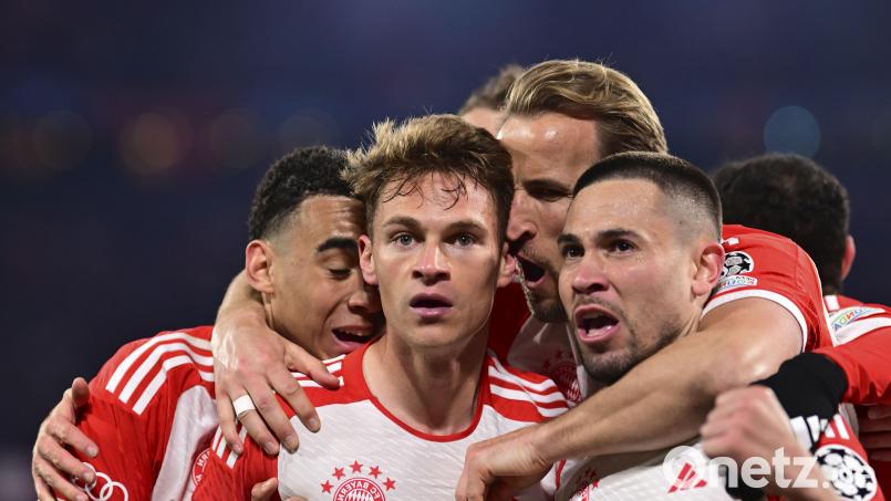 Bayerns Joshua Kimmich (Zweiter von links) feiert mit den Kollegen sein 1:0 gegen Arsenal. Bild: Christian Bruna/dpa