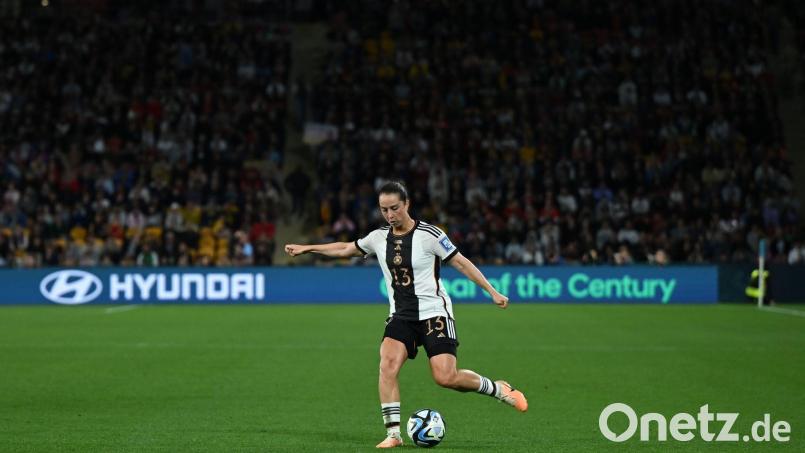 Sara Däbritz fällt für den Rest der Saison aus. Bild: Sebastian Christoph Gollnow/dpa