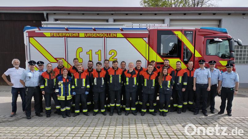 Aktive der Feuerwehren aus Garsdorf, Hausen, Zant und Ursensollen bestehen die Leistungsprüfung. Bild: Andreas Pechtl/exb