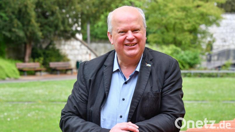 Klaus Mrasek, Fraktionsvorsitzender der ÖDP im Amberger Stadtrat, feiert am 23. April seinen 60. Geburtstag. Bild: Petra Hartl