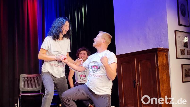 Das Improvisationstheater "IMPROpeller" kommt nach Amberg. Bild: Impropeller/exb