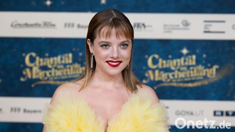 Jella Haase, Schauspielerin, kommt zu der Premiere des Films „Chantal im Märchenland“. Bild: Sven Hoppe/dpa