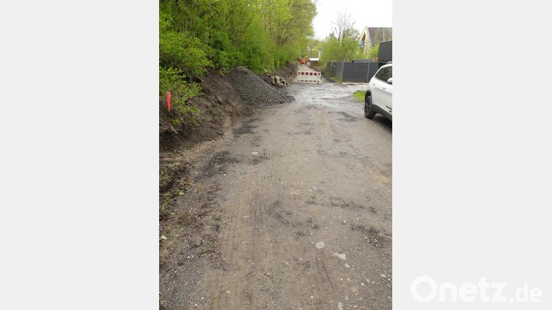 Vom Bau von skurrilen Radwegen sprach Thomas Ott in seinem „Bericht aus der Stadtratsfraktion“. Zur Zeit läuft der Ausbau der unteren Bahnhofstraße, die als Radweg eingestuft ist. Bild: rn