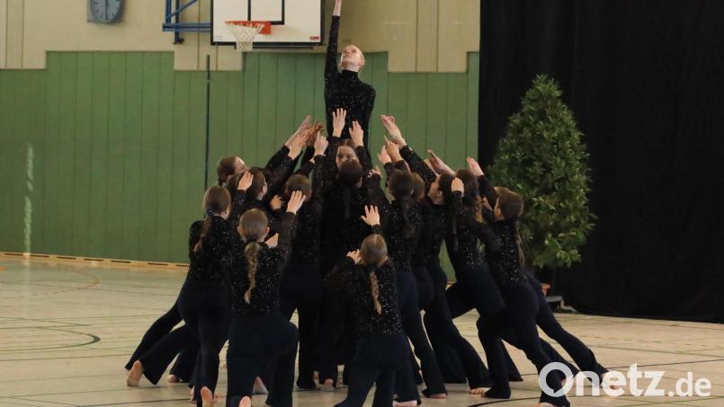Die Tänzerinnen des Elly-Heuss-Gymnasiums Weiden sind beim Landesfinale in Bayreuth erfolgreich. Bild: Jürgen Schott/exb