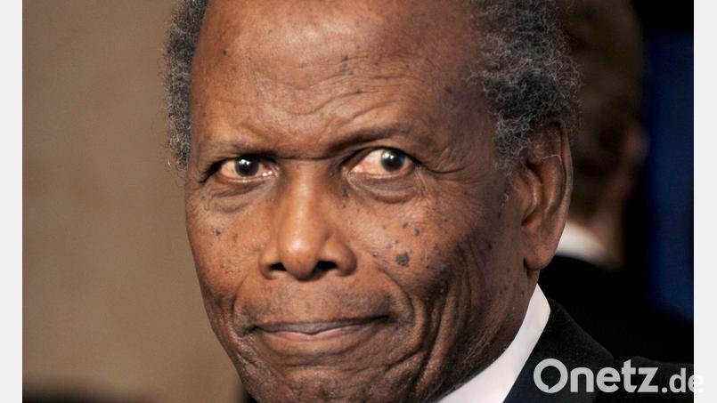 Schauspieler Sidney Poitier bei der Verleihung der 69. Golden Globe Awards 2012. Bild: Paul Buck/EPA/dpa