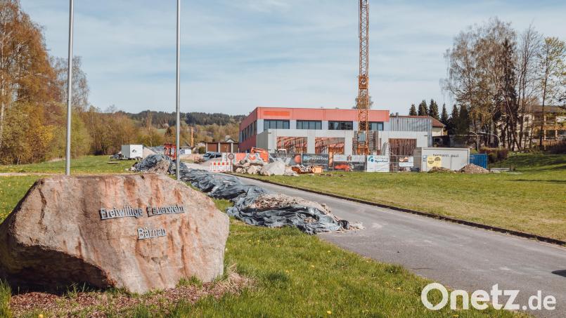 Die Feuerwehren der Gemeinde Bärnau wollen eine gemeinsame Schlauchpflegeanlage anschaffen. Diese soll im Feuerwehrhaus im Ärztehaus Bärnau (Bild) untergebracht werden, wo es auch ein zentrales Schlauchlager geben soll. Bild: Susanne Forster