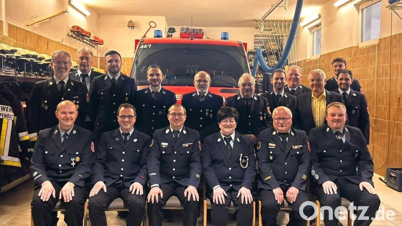 Wie Kreisfeuerwehrführung und Bürgermeister hervorhoben, stimmen bei der Oberwappenöster Feuerwehr Leistungsbereitschaft und Ausbidungsstand. Bild: Gemeinde Kulmain/exb