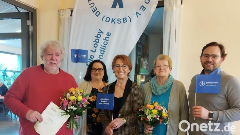Von links: Dieter Weiß, Petra Kopp, Brigitte Breitfelder, Brigitte Aufschneider und Cristian Hell. Bild: Kinderschutzbund Amberg/exb
