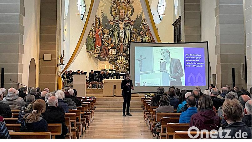 Zum Veranstaltungsabend &quot;Kirche-Klima-Kultur&quot; hatten sich zahlreiche Interessierte in der Dreifaltigkeitskirche eingefunden. Bild: Susanne Schwab