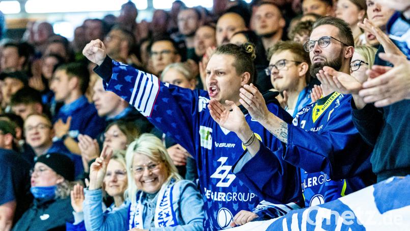 Am Mittwoch, 1. Mai, steigt die Meisterfeier der Blue Devils Weiden auf der Freieisfläche der Hans-Schröpf-Arena. Bild: Elke Englmaier