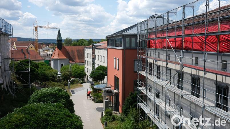 Für die Erweiterung des Schwandorfer Rathauses sind in diesem Jahr 1,55 Millionen Euro in den Haushalt eingestellt. Bild: Hirsch