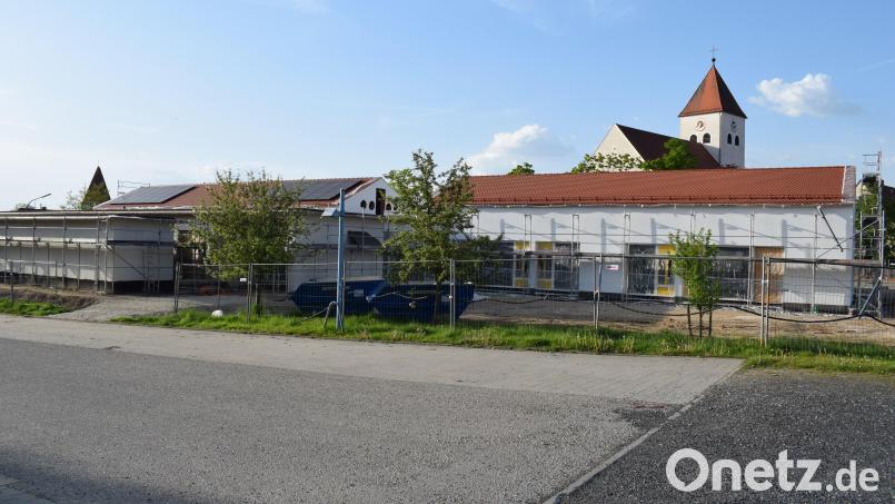 Der Neubau des Kindergartens ist die größte Baustelle im Gemeindegebiet von Stulln. 2,75 Millionen Euro sind dafür heuer im Haushalt eingeplant. Bild: bnr
