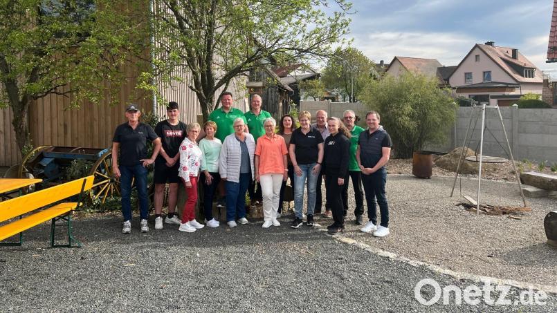 Von links nach rechts: Joachim Klimt, Fabio Voit, Monika Völkl, Christa Beierl, Manfred Hilburger, Lydia Großmann, Herlt Ulli, Friedericke Herlt, Verena Pröls, Sabine Marx, Johann Gollwitzer, Busch Paula, Grundler Peter und Christoph Gollwitzer als Vertretung der Stadt Vohenstrauß. Nicht in Bild Stephanie Töppel. Bild: Peter Grundler/exb