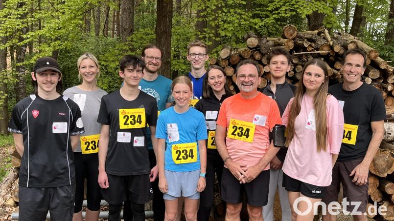 Das Erasmus-Laufteam am Ziel des Landkreislaufs in Kauerhof. Bild: ero