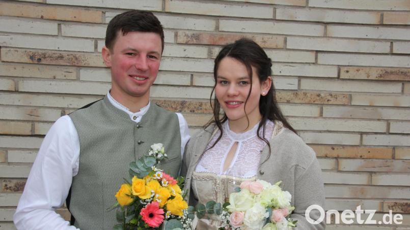 Johanna und Jonas Schmeller ließen sich in der Fronfeste standesamtlich trauen. Bild: kro