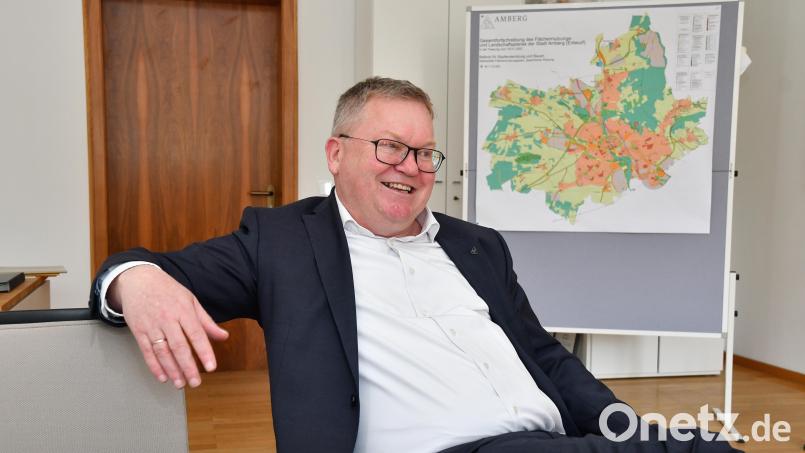 In zwei Jahren will sich Michael Cerny zurücklehnen. Er hat entschieden, bei der nächsten Kommunalwahl nicht mehr als Kandidat für das Oberbürgermeister-Amt anzutreten. Bild: Petra Hartl