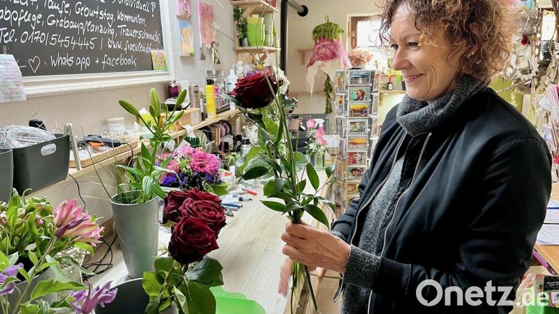 Rosen sind immer noch der Klassiker unter den Blumen, die zum Muttertag verschenkt werden, wie Martina Schraml feststellt. Bild: glb