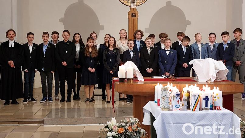 22 Jugendliche feierten ihre Konfirmation in der Paulanergemeinde Amberg. Bild: Prietzel
