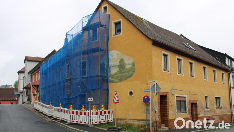 Anstelle des ehemaligen Anwesens „Steirer“ soll eine Erweiterung des Platzes mit Begrünung erfolgen. Bild: prh