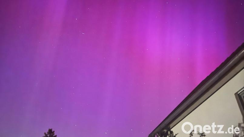 Die Polarlichter, fotografiert von unserem Wetterexperten Andy Neumaier bei sich daheim in Rothenburg ob der Tauber. Bild: anm
