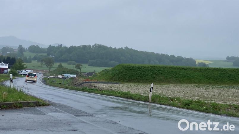 Neben der Hammergrabenstraße soll ein Fuß- und Radweg entstehen. Bild: stg